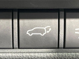 【パワーバックドア】スマートキーや運転席のボタンを押すだけでリアゲートが自動で開閉します!荷物を持っている時や、高い位置にあるバックドアを閉める際に便利な機能です♪