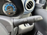 オートライト機能付きです♪またハイビームアシストで、先行車または対向車や周囲の明るさなどに応じ、自動的にハイビーム(上向き)とロービーム(下向き)を切り替えます♪