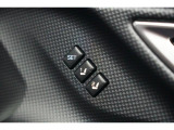 運転席のシートポジションメモリー機能は、登録済みの運転者と交代しても、シートポジションの変更の手間がかかりません。
