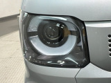 LEDヘッドライトは、点灯の瞬間から最大光量を発揮し、突然暗くなるトンネルなどでの安定感を高めます。