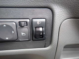 ヘッドライトレベライザー付だから荷物が多くなっても先行車などに眩しくさせずに済みます。