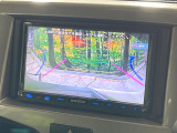 【バックカメラ】駐車時に後方がリアルタイム映像で確認できます。大型商業施設や立体駐車場での駐車時や、夜間のバック時に大活躍!運転スキルに関わらず、今や必須となった装備のひとつです!