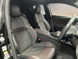 運転席も広々としており運転しやすい環境を実現しています☆室内クリーニングも実施済みです。