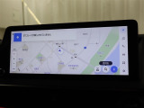 <T-connectナビ>ナビが通信で繋がる事でナビで渋滞を考慮したルート等を表示、スマホのようにアプリをインストールしカーナビ上で使用したり快適なサービスをご提供。契約事務手数料330円(※別途通信