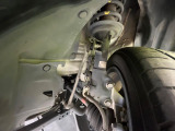 お車を安心してお乗りいただく為には、足回りの定期点検が欠かせません。サービスサポート(有償保証)では無料点検もご提供しており、安心のカーライフをお過ごしいただけるサポート体制が整っています。