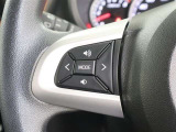 ステアリングスイッチは、各種設定や安全装置のON・OFF、クルーズコントロール、オーディオの操作などをお手元で操作できる便利な装備です!