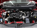 【エンジンルーム】Hondaならではの走り、i-VTECエンジン!街中や坂道での加速や高速道路での力強さが特徴です♪