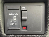 【パワースライドドア】スマートキーや運転席のスイッチでスライドドアの開閉が可能♪電動だから力を入れてドアを開ける必要が無く、小さいお子様でも、重い荷物を持っている時もラクに開け閉めできます♪
