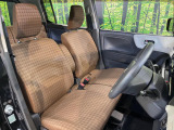 運転席シート廻りは使用感も少なく、良好な状態となっています。丁寧に使われていたことがよくわかりますね。