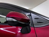 ウィンカーミラーは、他のドライバーや歩行者にもわかりやすく、視認性も十分な装備ですね!