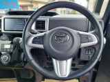 インテリアに合わせたデザインです。運転される方のことも考え、運転しやすい形状、大きさです!実際に触ってお確かめください!