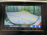 【バックカメラ】駐車時に後方がリアルタイム映像で確認できます。大型商業施設や立体駐車場での駐車時や、夜間のバック時に大活躍!運転スキルに関わらず、今や必須となった装備のひとつです!