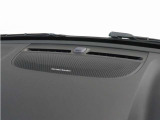 【harman/kardon】世界のオーディオファン垂涎のプレミアムサウンドシステムを搭載。原音に近い音場空間を忠実に再現。乗る人すべてに最良の音響体験を提供します。