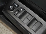 電動格納式ドアミラー・パワーウインドウを装備しています。