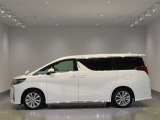 両側パワースライドドア付きだから、狭い駐車スペースなどでの 乗り降りラクラク!小さなお子さまのいるご家庭には嬉しい装備。