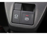 電動パーキングブレーキ!電動パーキングブレーキを全車に標準装備しました。指先だけで簡単に操作が可能です。オートブレーキホールド機能 「HOLD」スイッチを押すだけ!