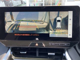 【全周囲モニター】フロント+サイド+バックにカメラが装着されています。車庫入れが苦手な方もこれがあれば安心ですね。