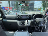 窓ガラスが大きく車両感覚も掴みやすいお車ですので安心してお乗りいただけます。