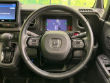【純正革巻きステアリング】上質な革を使用することで、手にしっかり馴染みとても運転しやすいハンドルです♪