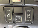 【両側パワースライドドア】スマートキーや運転席のスイッチで後席両側スライドドアの開閉が可能♪電動だから力を入れてドアを開ける必要が無く、小さなお子様でも簡単に開け閉めでき快適です♪