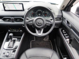 乗る人へのストレスを低減させ、長距離の移動でも疲れにくい車を目指して創られた、すべてが新しく生まれ変わったマツダの車をぜひ体験してください!
