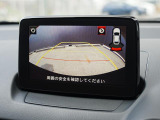 バックカメラを装備。駐車場などでの取り回しもスムーズに行っていただけます。初心者の方でも安心!!