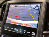 【バックカメラ】運転席から画面上で安全確認ができます。駐車が苦手な方にもオススメな便利機能です。