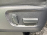 【パワーシート】スイッチ一つで簡単にシートの微調整が可能!電動だから力もいりません!快適なシートポジションにセットして、快適なドライブをお楽しみください。