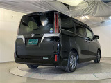 走りにこだわりながら収納力も持ち合わせたお車です。荷物を載せて軽快なドライブを楽しめますよ♪