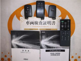 スマートキー&エンジンスターター&オーディオ用リモコン付。取扱説明書とメンテナンスノートもあります☆品質評価シート付いてます!トヨタ認定中古車ライト!!