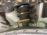 お車を安心してお乗りいただく為には、足回りの定期点検が欠かせません。サービスサポート(有償保証)では無料点検もご提供しており、安心のカーライフをお過ごしいただけるサポート体制が整っています。