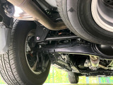 お車を安心してお乗りいただく為には、足回りの定期点検が欠かせません。サービスサポート(有償保証)では無料点検もご提供しており、安心のカーライフをお過ごしいただけるサポート体制が整っています。