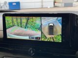 【アラウンドビューモニター】専用のカメラにより、上から見下ろしたような視点で360度クルマの周囲を確認することができます☆死角部分も確認しやすく、狭い場所での切り返しや駐車もスムーズに行えます。