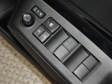 電動格納式ドアミラー・パワーウインドウを装備しています。