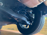 お車を安心してお乗りいただく為には、足回りの定期点検が欠かせません。サービスサポート(有償保証)では無料点検もご提供しており、安心のカーライフをお過ごしいただけるサポート体制が整っています。