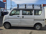 スライドドアなので乗り降りや荷物の積み下ろしも楽々です★