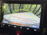 【バックカメラ】駐車時に後方がリアルタイム映像で確認できます。大型商業施設や立体駐車場での駐車時や、夜間のバック時に大活躍!運転スキルに関わらず、今や必須となった装備のひとつです!