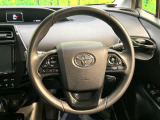 【純正革巻きステアリング】上質な革を使用することで、手にしっかり馴染みとても運転しやすいハンドルです♪