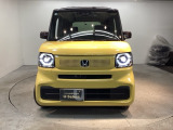 フロントマスクは個性もいっぱい! 人気の車です。