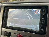 【バックカメラ】運転席から画面上で安全確認ができます。駐車が苦手な方にもオススメな便利機能です。