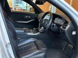 3シリーズセダン 320d Mスポーツ 4WD 本革シート