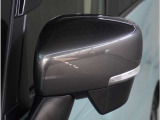 【ドアミラーウインカー】格好良さだけではなく対向車両からの視認性もよく安全に走行する為の安全装備のひとつです。