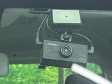 【ドライブレコーダー】ドライブレコーダー装備!走行中はもちろん、あおり運転や事故に遭遇した際、映像で記録し、万一のリスクに備えます。※記録用SDカードはお客様ご自身でご準備いただく必要があります。