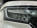 LEDヘッドライトは、点灯の瞬間から最大光量を発揮し、突然暗くなるトンネルなどでの安定感を高めます。