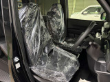 クッション性とホールド性がある運転席・助手席シートとなっております♪