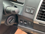 電動格納ドアミラーです。