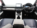 ◆視界広々で非常に運転しやすくロングドライブでも疲れを感じさせないすっきりとまとまったインパネ周りです。