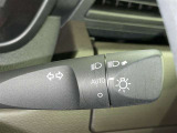 【オートライト】車外の明るさに応じて自動的にライトの点灯・消灯をしてくれます