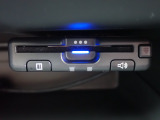 ■【ETC車載器】が装備されています。セットアップをしてお渡しとなり、ETCカードを差し込むだけで高速道路の利用が可能です。