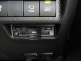 ETC2.0車載器は高速道路上に設置されたITSスポットと双方向通信を行い、ETC機能に加え安全運転をサポートする交通情報を提供してくれます♪